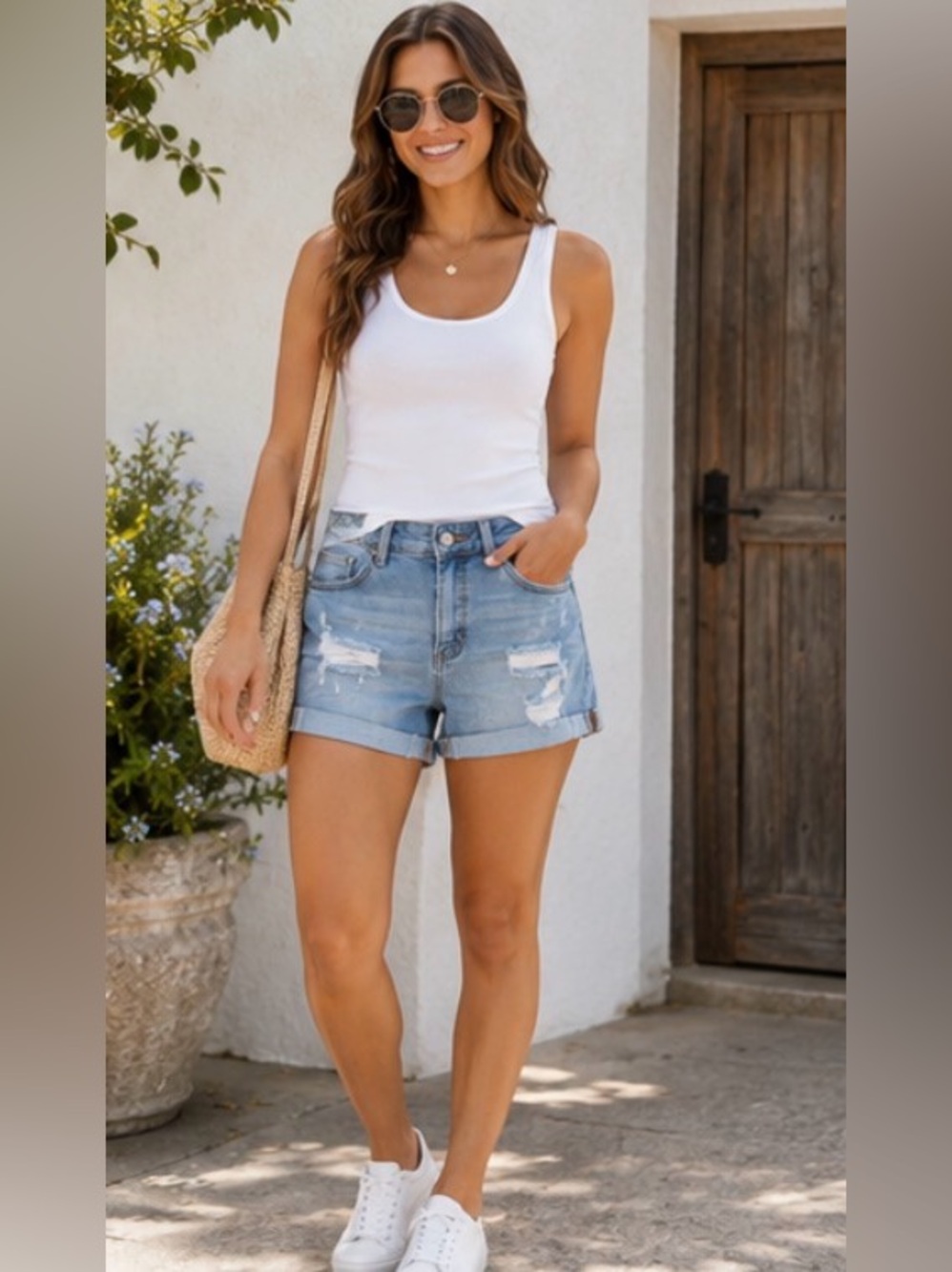 499 KanCan Light Wash Distressed Denim Shorts Size 27 Cuffed Hem Mid Rise